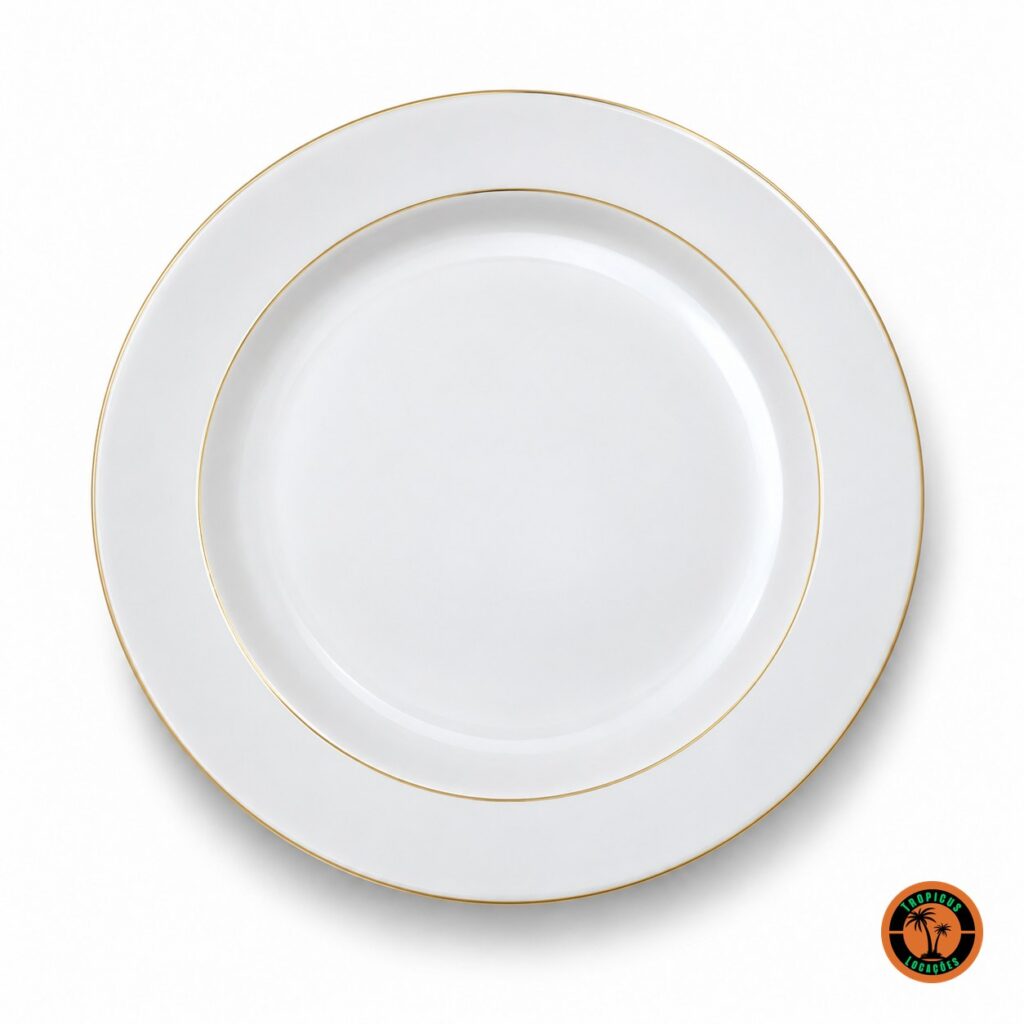 Prato raso de porcelana branca, modelo Filete Dourado